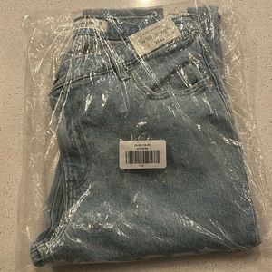 Ultra high rise 90s straight Abercrombie jeans